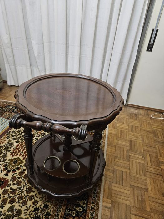 Carrinho de Chá com rodas.