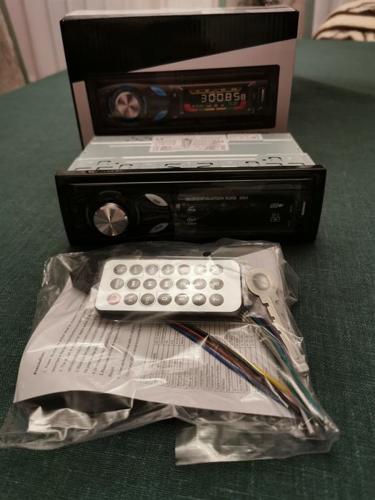 Radio Samochodowe z bluetooth FM MP3 USB SD AUX ,Pilot 4x50 watt