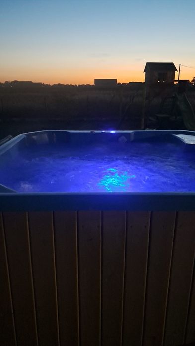 Mobilna balia bania jacuzzi hydromasaż wynajem