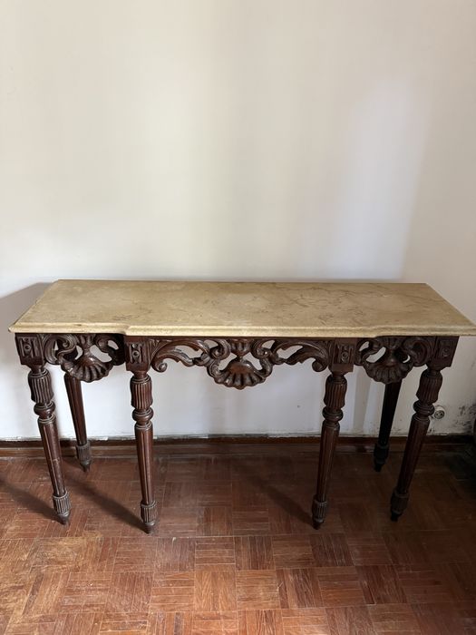 Aparador com espelho