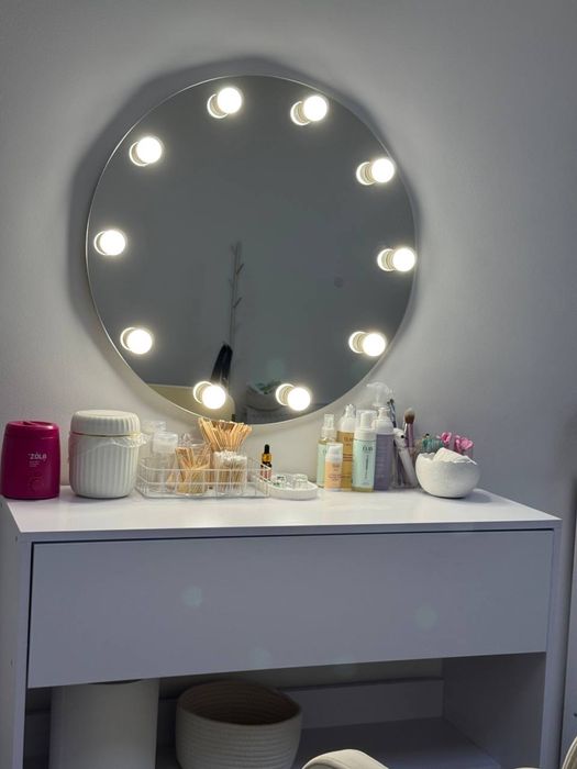 Продам НОВІ меблі для бров-студії / салону