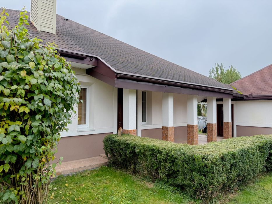 Продаж чудового будинку в передмісті Рівного!