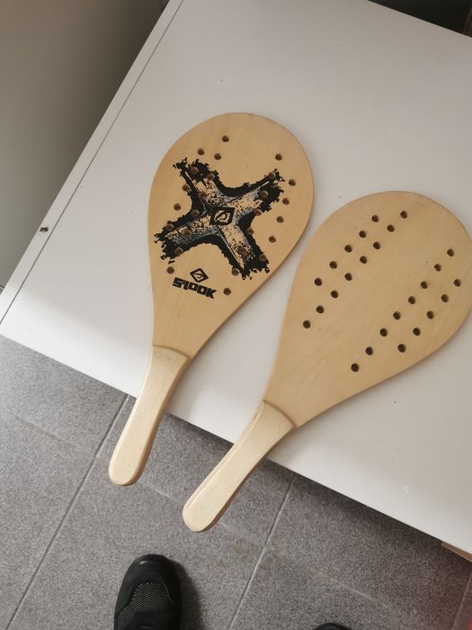 Duas raquetes de desporto
