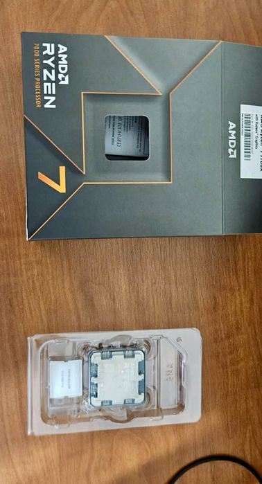 Procesor AMD 7 7700X