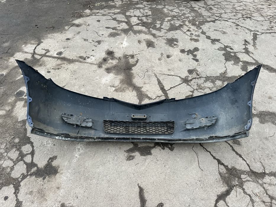 Передній бампер Mazda 2  Мазда 2 2003-2007