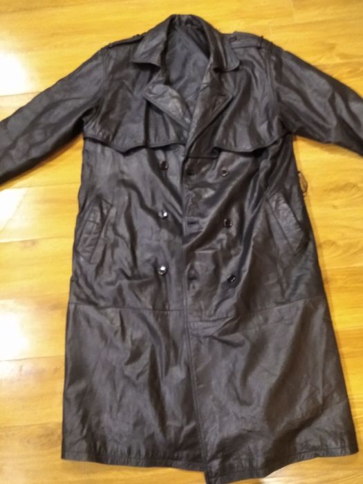 Продам кожаний плащ