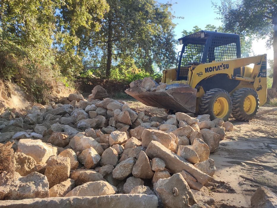 Mini_Pa Carregadora Komatsu SK 714_ Matrículada