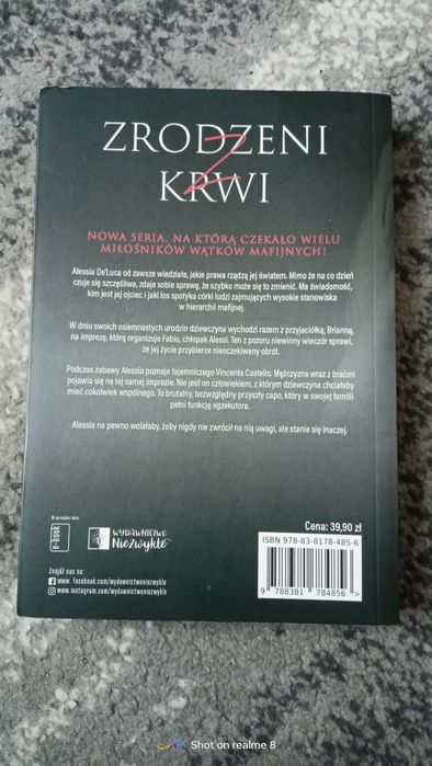 Książka "Zrodzeni z krwi" Karolina Jurga