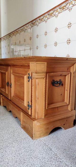 Arca de "madeira Suiça"