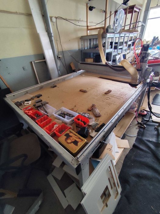 PLOTER CNC  150x200cm, Wrzeciono 2.2kW, Pole robocze 150x200cm, servo