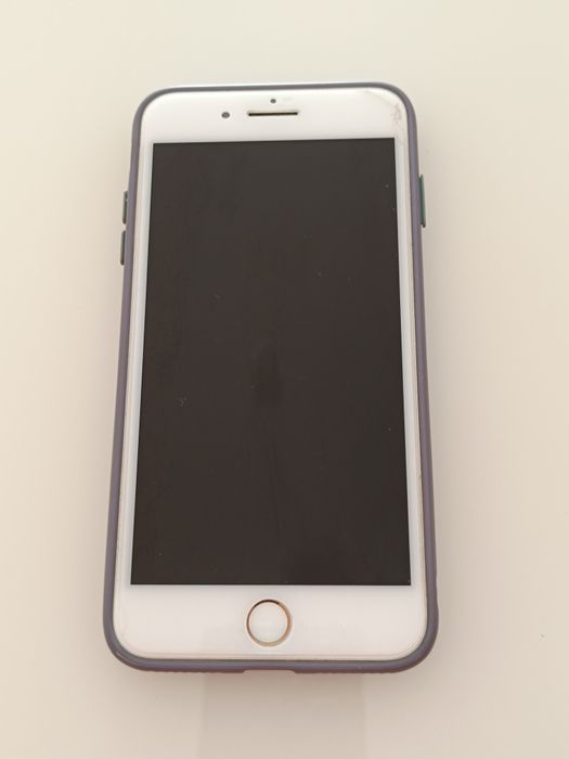 iPhone 8 Plus Branco e Rosa Gold de 64GB bom estado