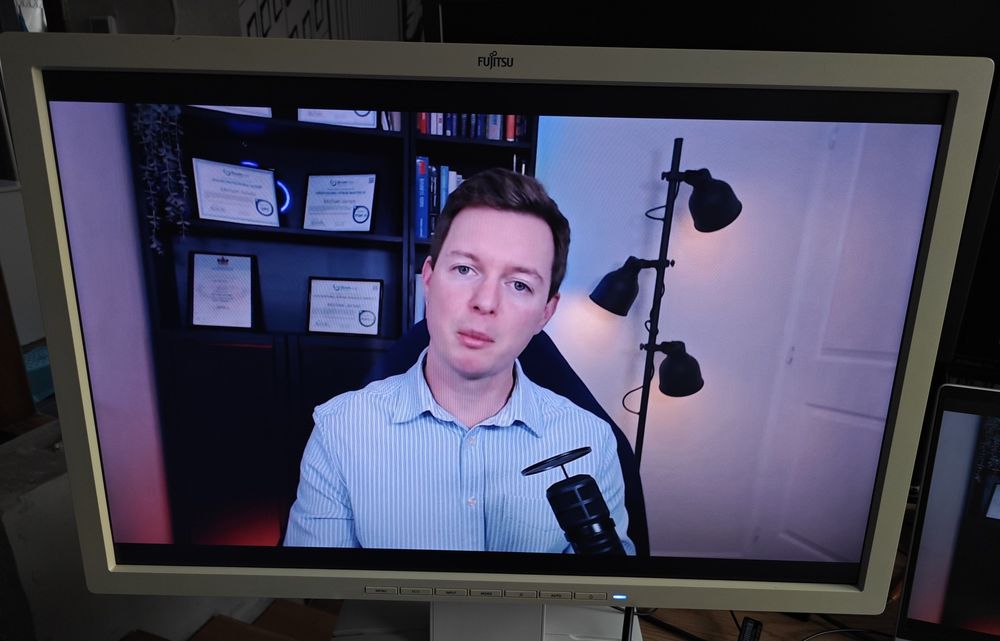 Monitor LED Fujitsu P24W-6 24", 1920x1200, podstawka