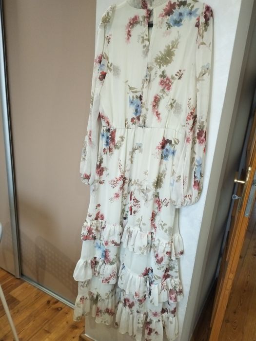 Reserved piękna długa sukienka rozmiar L