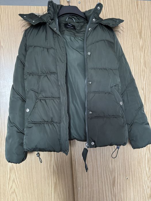 Віддам жіночу куртку Bershka за шоколадку, розмір М