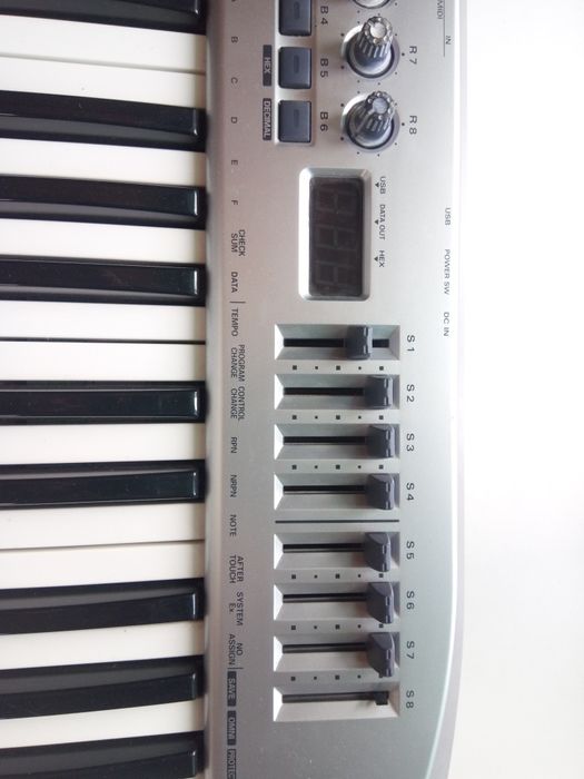 Teclado eletrônico Roland EDIROL PCR-30