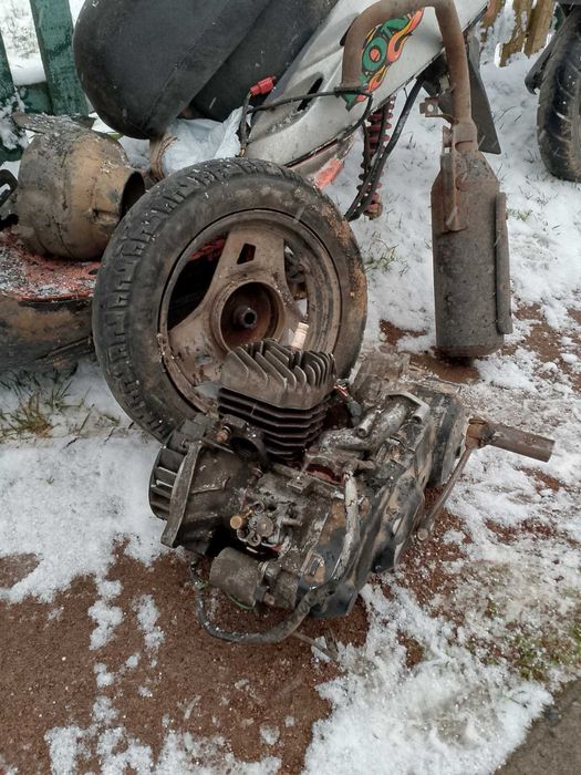 Продам два мопеда хонда діо, один з них в робочому стані