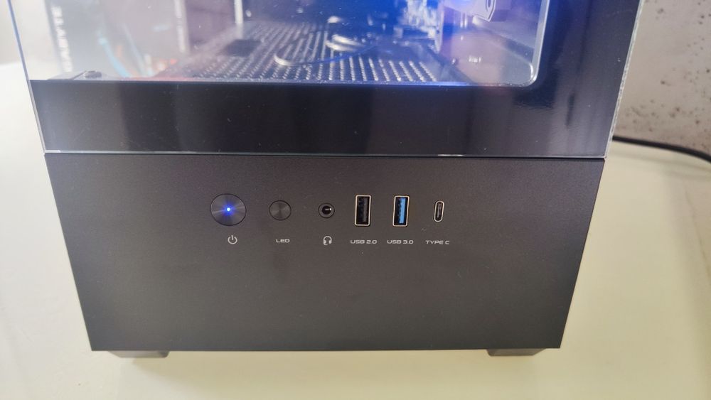 Ryzen 7 rx 7600  8gb  ssd nvme 750w gold