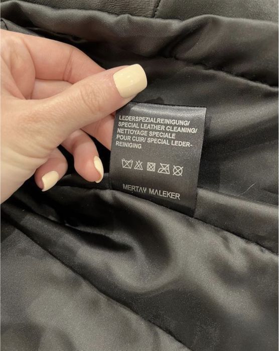 Чорна кожанка косуха з натуральної шкіри