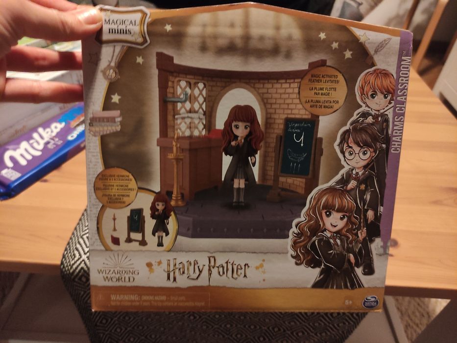 Magical Minis Charms classroom spin master