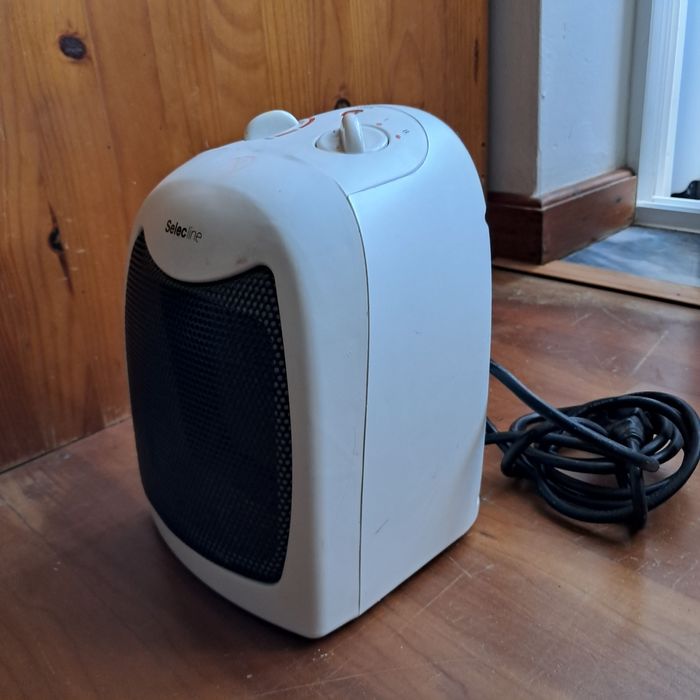 Pequeno Aquecedor da  marca Selecline