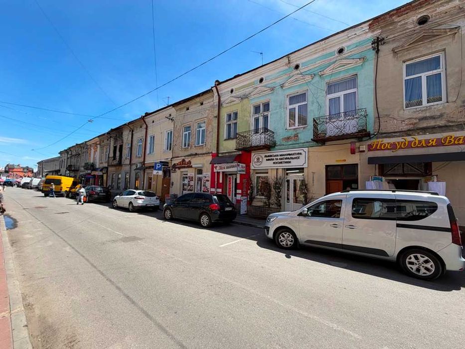 Продаж 3 кімнатної квартири у центрі міста Стрия