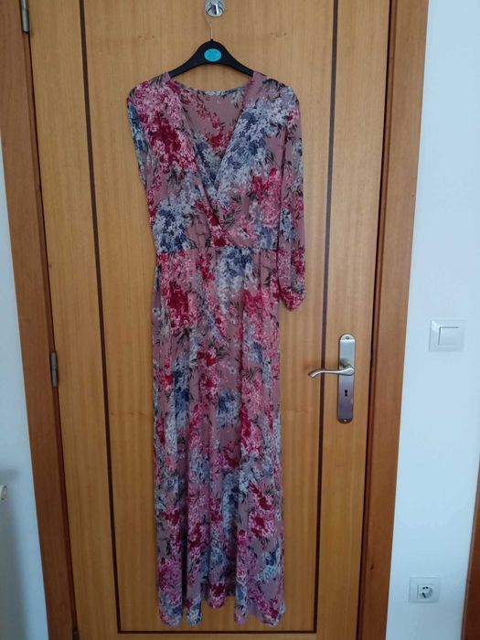 Vestido floral roxo