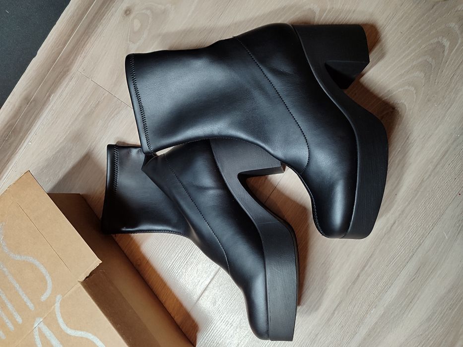 Botki Mis Pepas black
