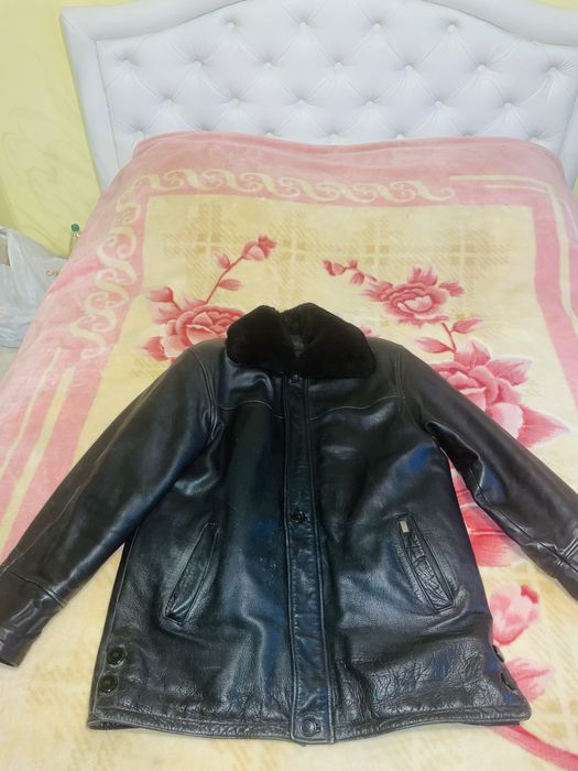 Куртка шкіряна
