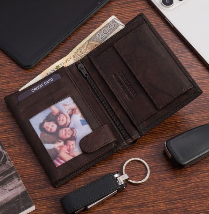 Męski portfel i brelok skórzany zestaw prezent serce brązowy skóra