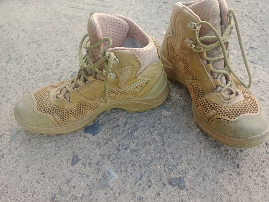 Берци майже як нові 42, 43  талани Туречина