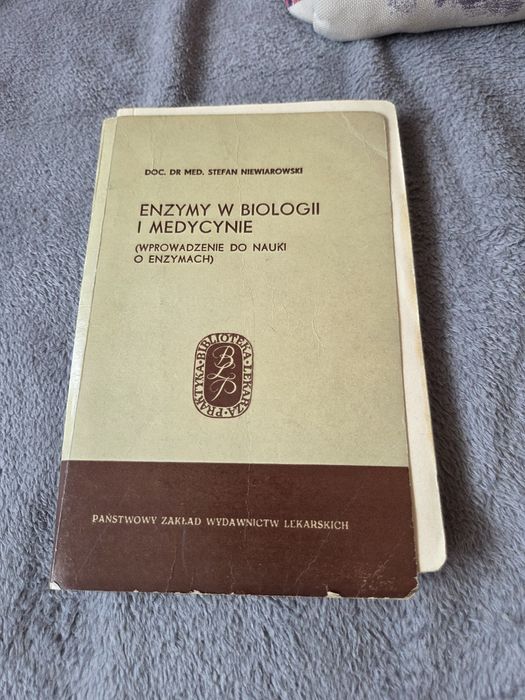 doc. dr med. Stefan Niewiarowski – Enzymy w biologii i medycynie (Wprowadzenie do nauki o enzymach)