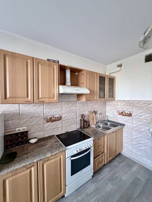 Продаж квартири Караваєві Дачі вул Польова 73