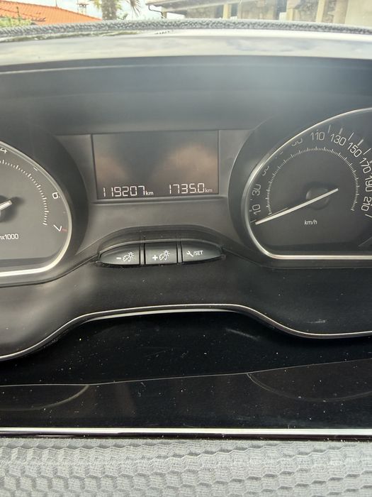 Peugeot 208 1.2 Gasolina