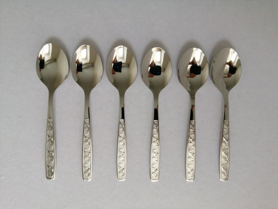 Столовые, десертные, чайные, кофейные ложки, вилки, ножи.