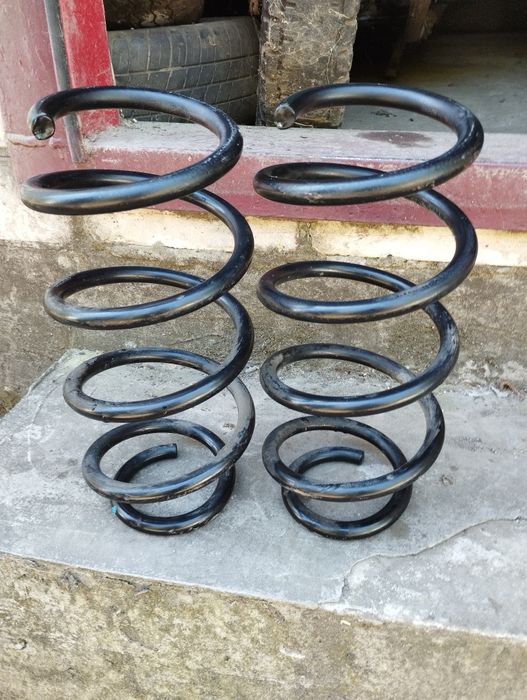 Продам передние оригинальные пружины подвески КIA Соренто 2