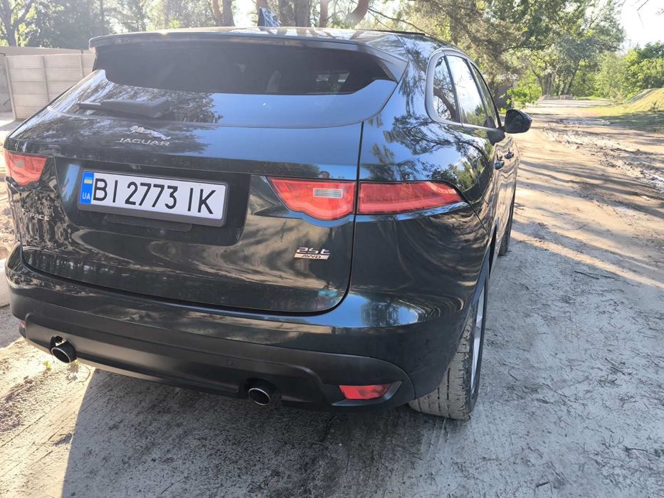Елітне авто Jaguar F-Pace