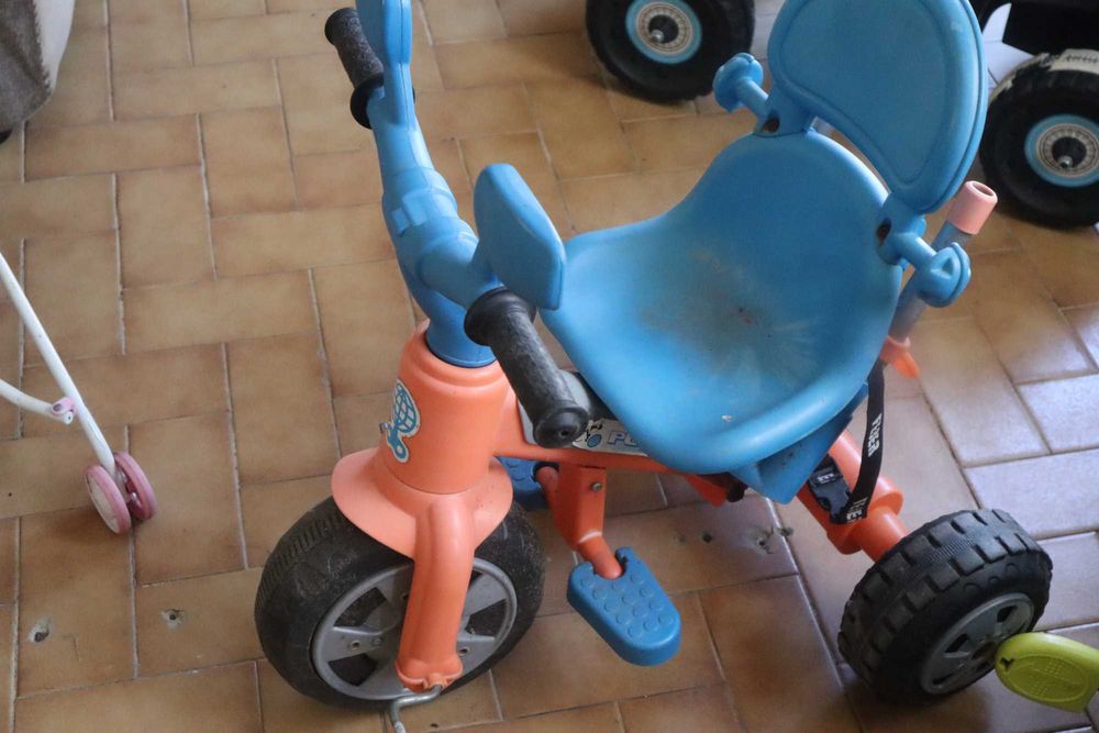 Motas de plástico infantil