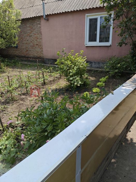 Продається великий будинок + 6 соток землі. ЄВідновлення