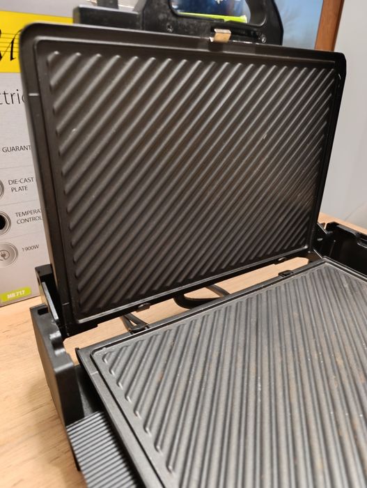 Grill elektryczny Maestro 1900 Wat, zadbany