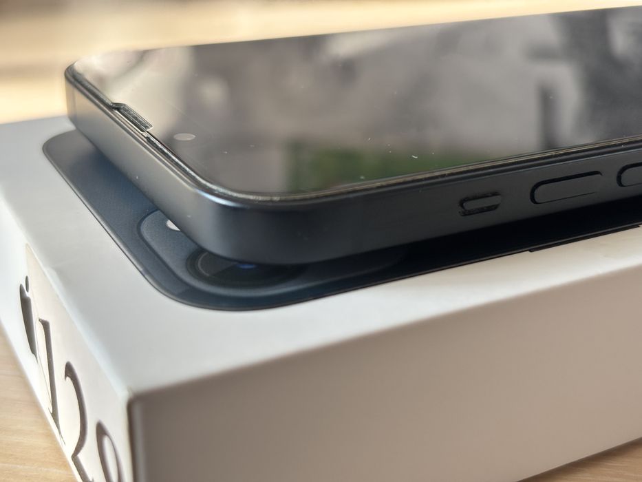 Продам iphone 13 midnight