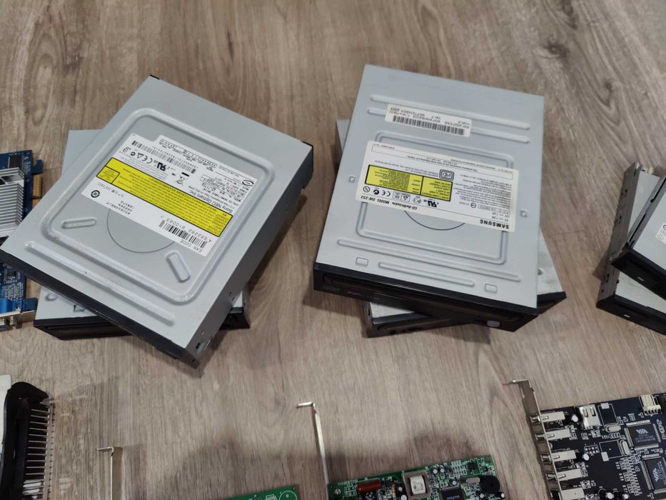 Pack Mat. Informático  [RAM - CPU - GPU - DISQUETE - DVD - CD - MODEM]64171709323523124