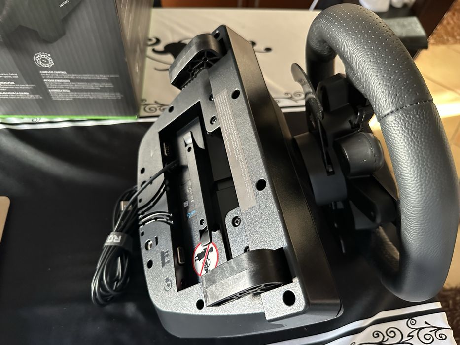 Logitech G923 (com Shifter) — PC e Xbox