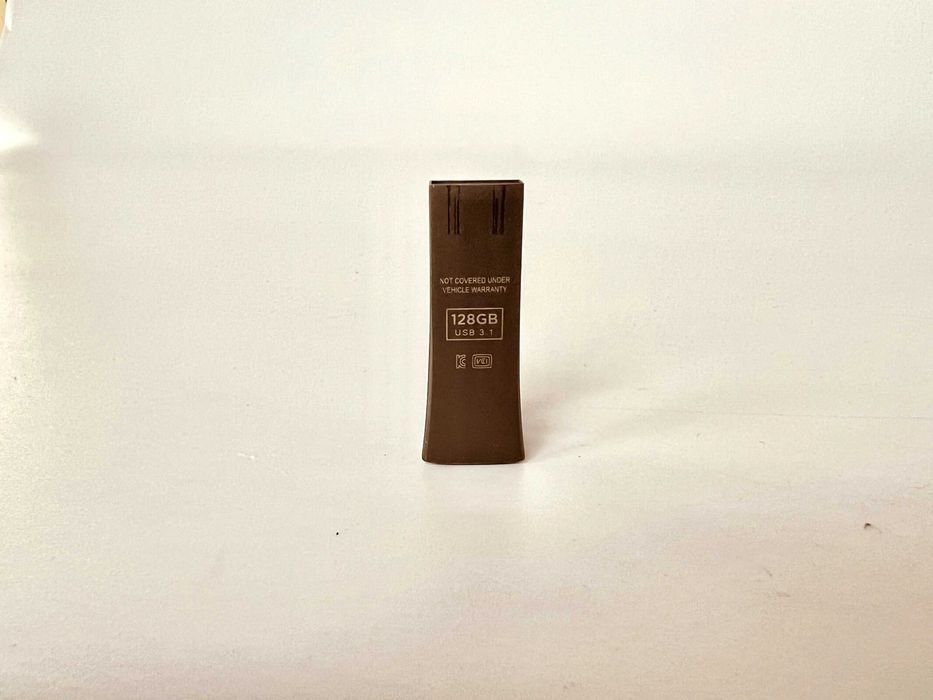 Оригінальна флешка Tesla 128GB для Dashcam/Sentry Mode