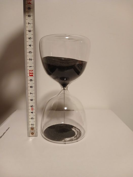 Ampulheta de 15minutos e 15 cm,  nova, areira preta