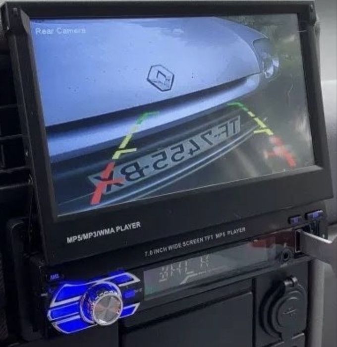 Auto Radio com ecrã retratil (manual)