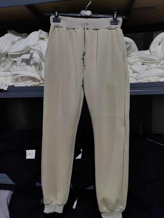 Calça cardada 5,50 Euros.                        Só para REVENDA