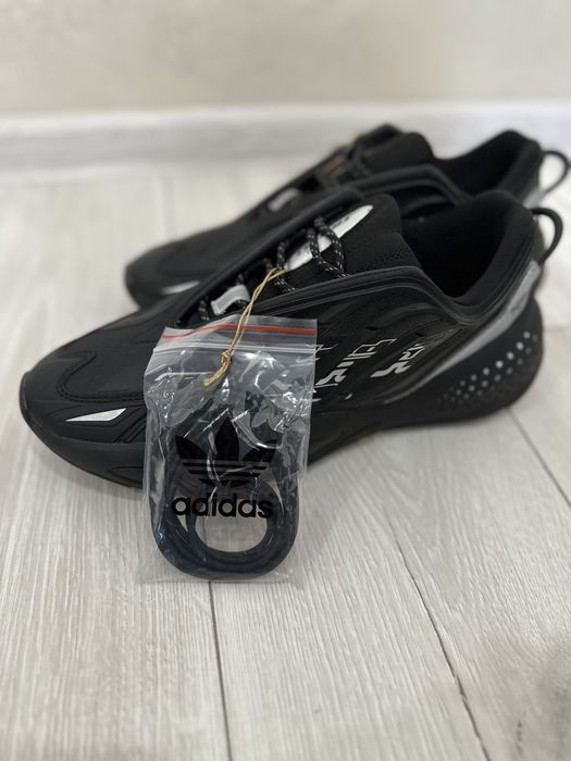 Кросівки adidas