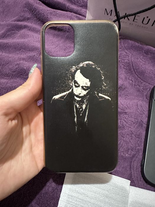 Чехлы и защитное стекло на iphone 11