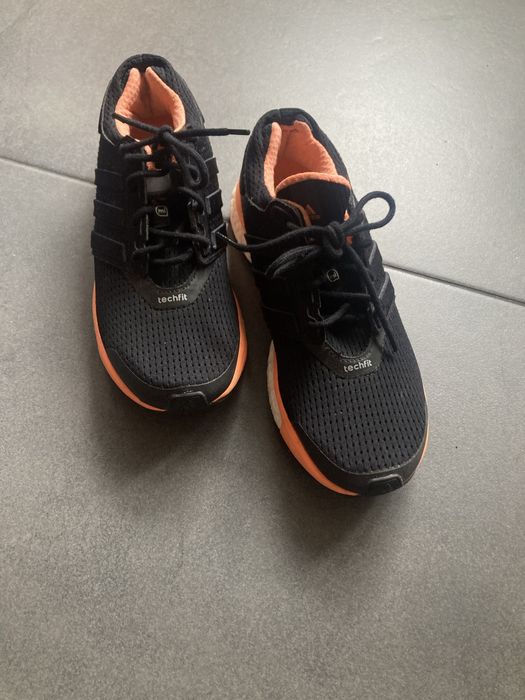 Buty firmy Adidas 38 2/3 ,długość 24 cm,