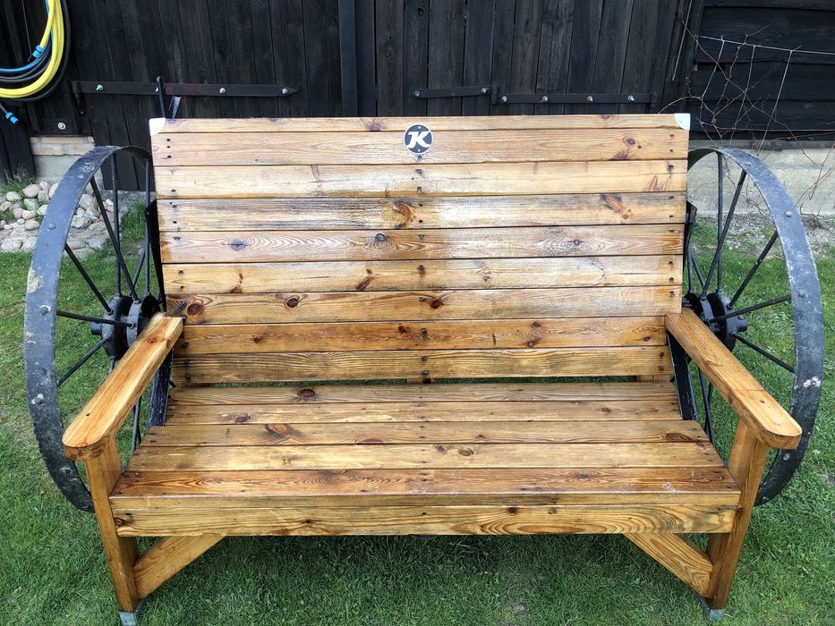 Ławka ogrodowa z siewnika konnego